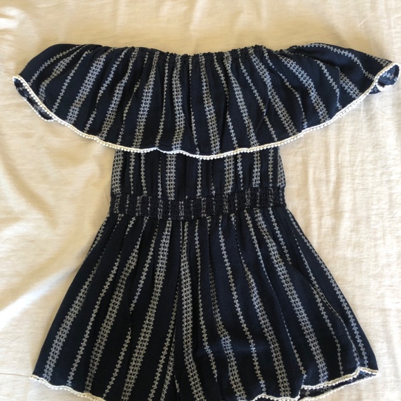 Off the shoulder romper - Picture 2 of 2